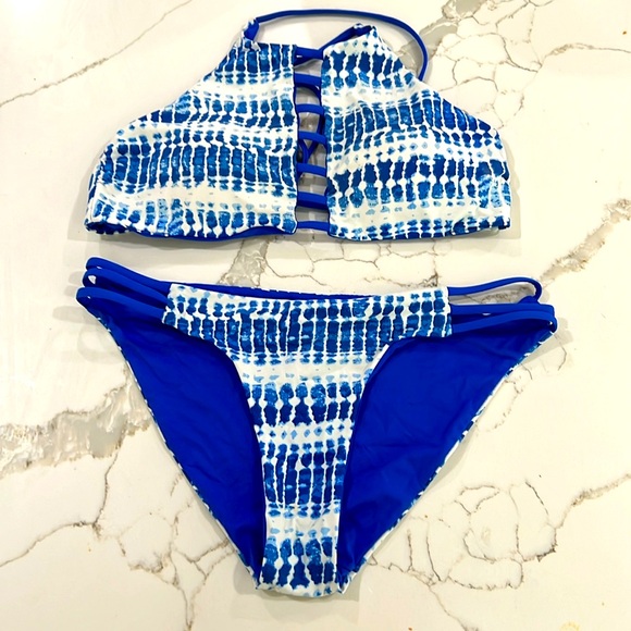 Reversible blue bikini with high neck - Picture 2 of 3